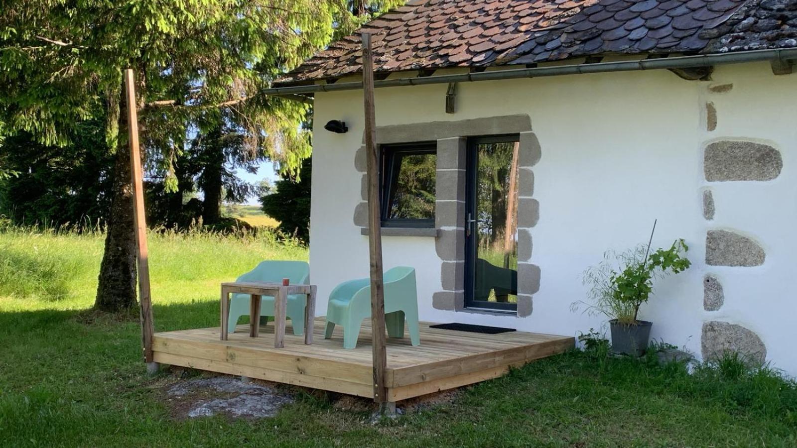 Aux Logis De Fonfroide Chez Mylene & David Bed & Breakfast Marcoles Bagian luar foto