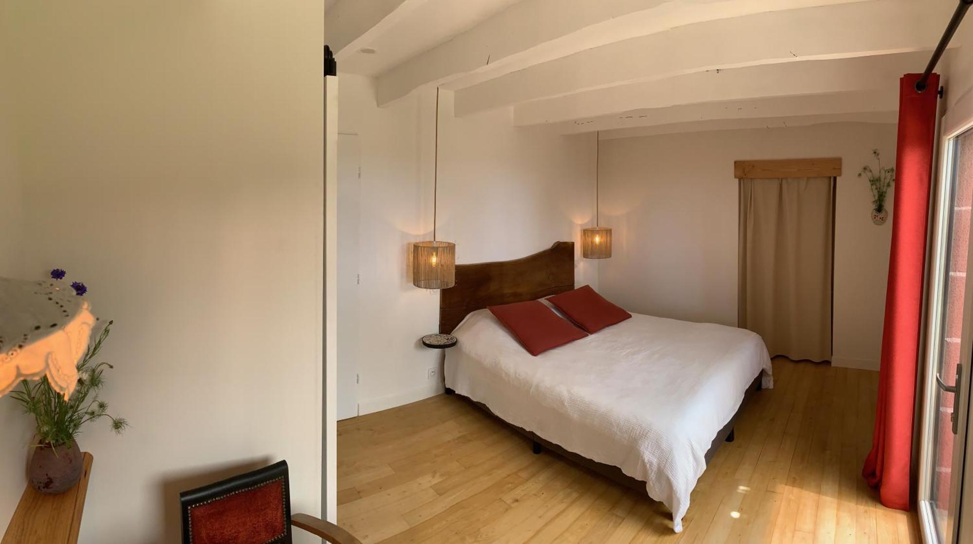 Aux Logis De Fonfroide Chez Mylene & David Bed & Breakfast Marcoles Bagian luar foto