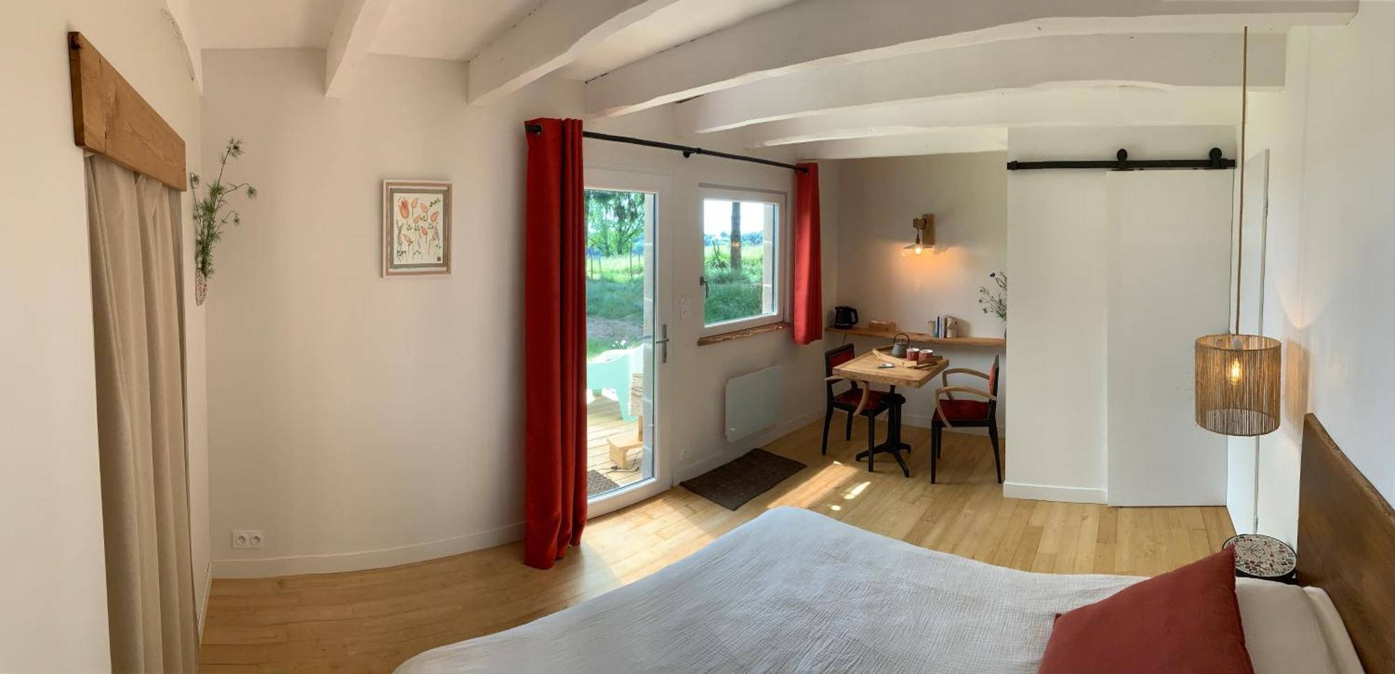 Aux Logis De Fonfroide Chez Mylene & David Bed & Breakfast Marcoles Bagian luar foto