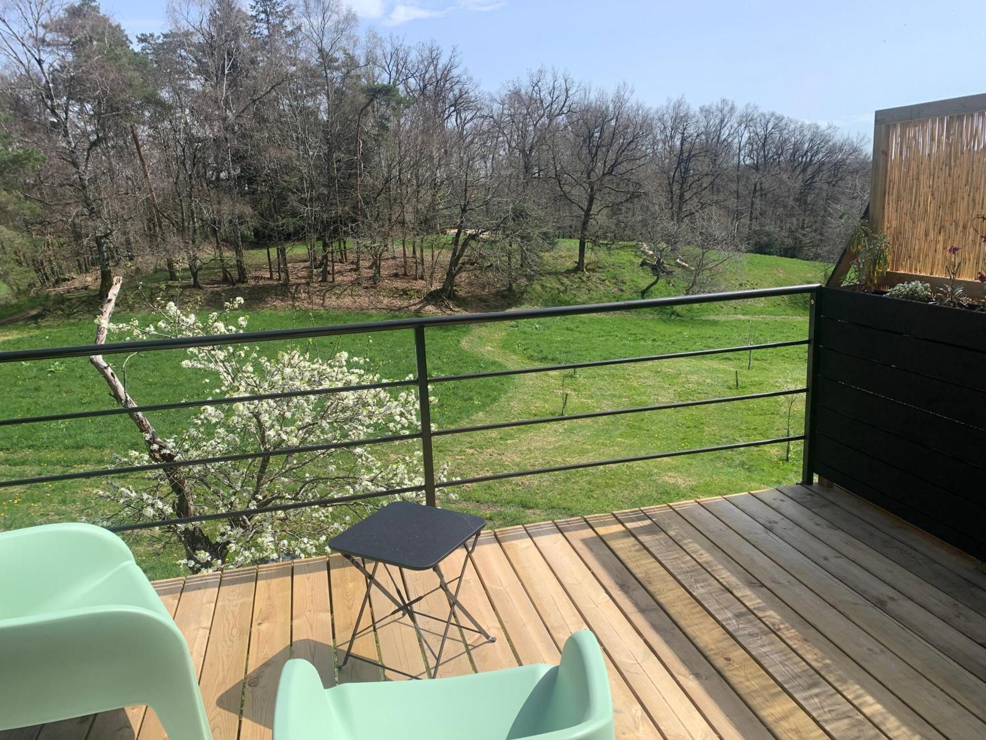 Aux Logis De Fonfroide Chez Mylene & David Bed & Breakfast Marcoles Bagian luar foto